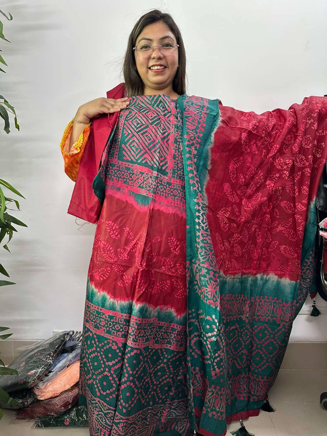Lal Sabuj Silk