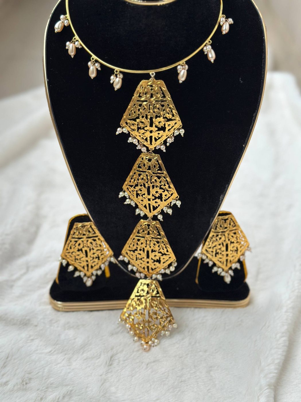 Neck Set