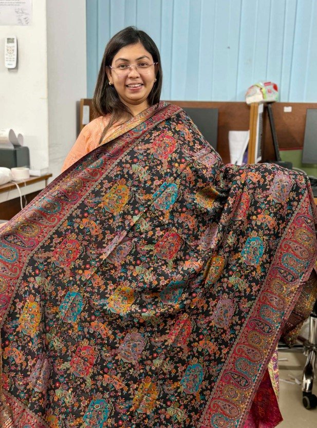Kashmiri Kani Shawl Premium